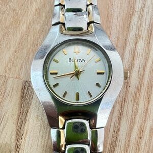 Bulova ladies classic two-tone dress watch NEW BATTERY
